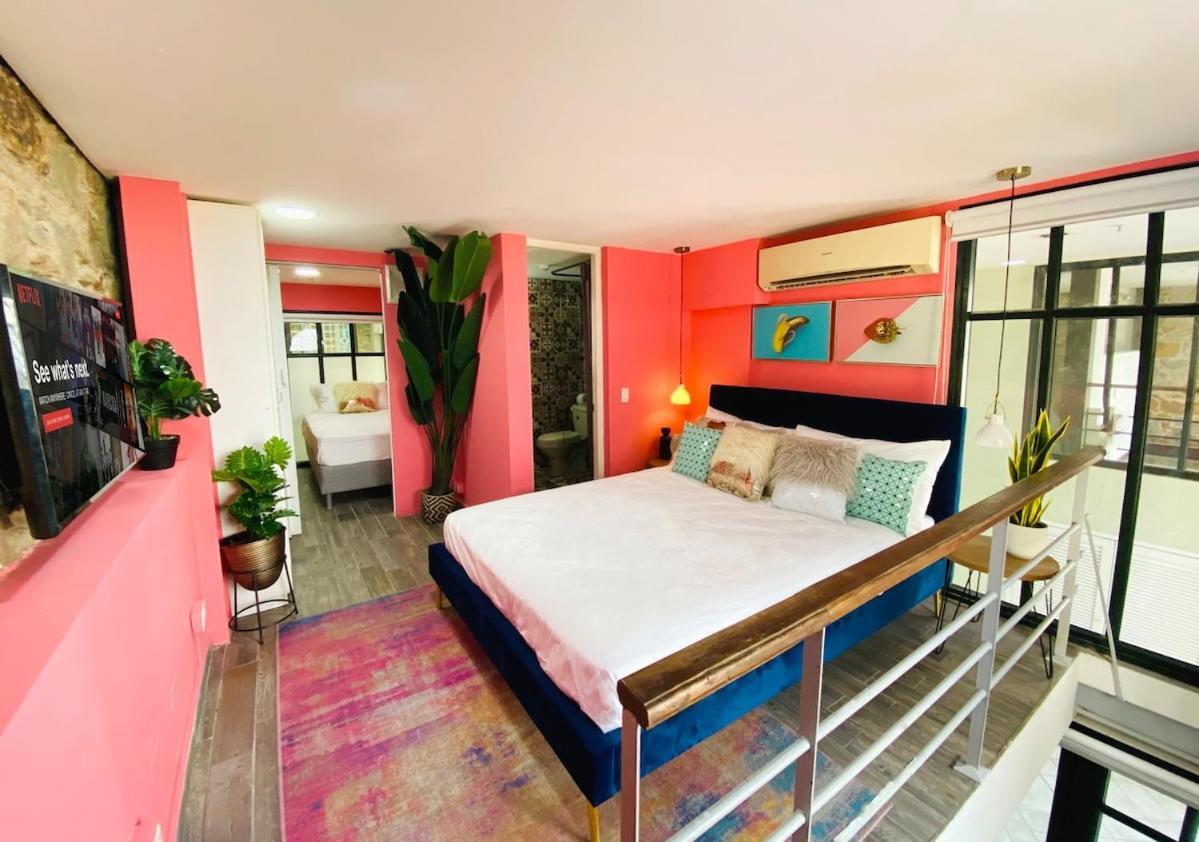 Amazinn Places Casco Viejo Pink Desing And Pool IX Panama City Exterior photo