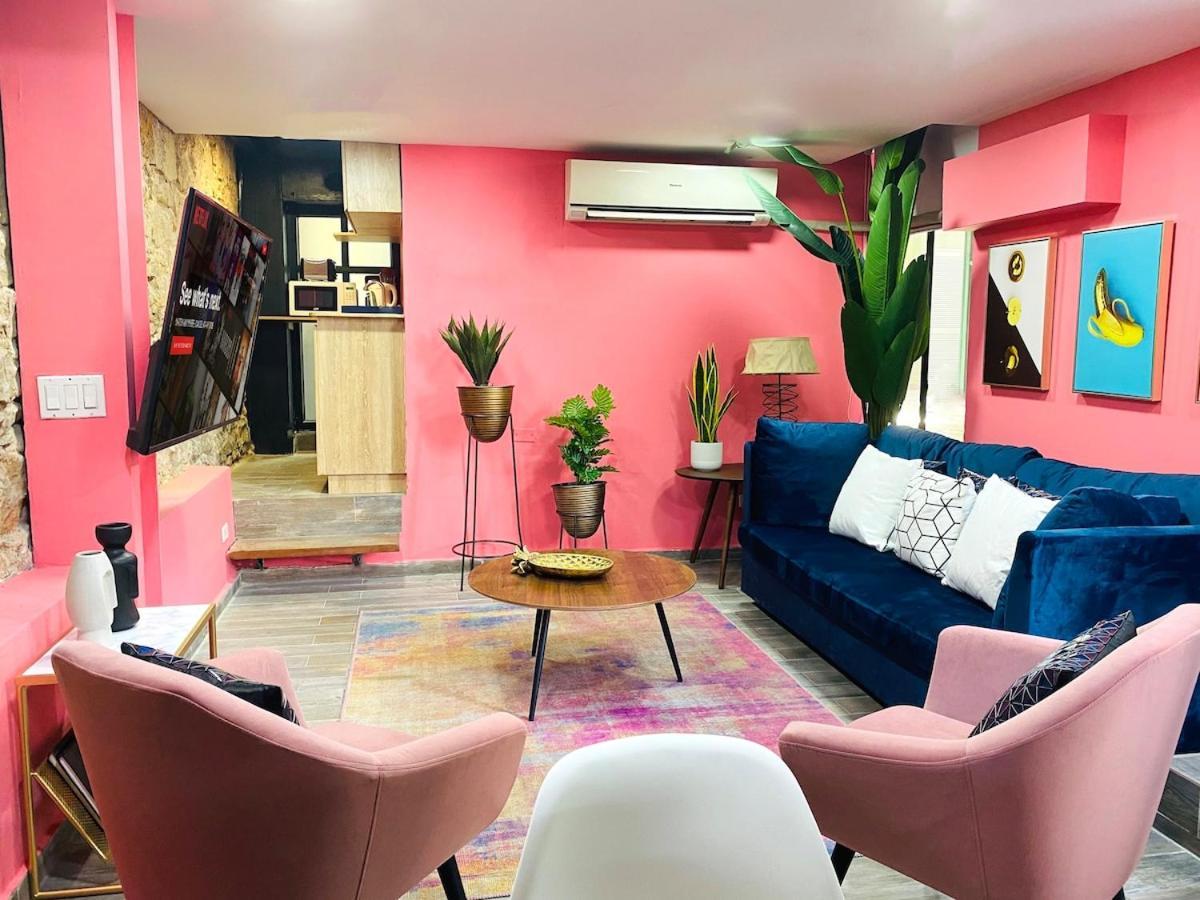 Amazinn Places Casco Viejo Pink Desing And Pool IX Panama City Exterior photo
